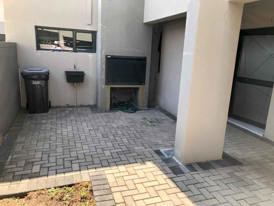 To Let 3 Bedroom Property for Rent in Sandown Western Cape